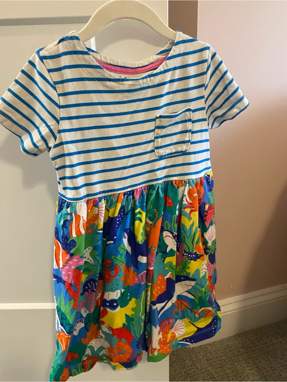 Mini- Boden girls' t-shirt Blue Stripe & Multicolor Ocean Print Dress size 6-7
